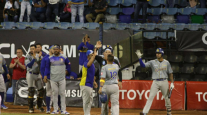 Con el clima en contra se disputó el primer Caracas Magallanes del Round Robin